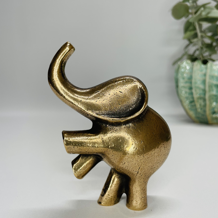 Se Elefant på bagben - skulptur i ægte bronze hos SkulpturFigur.dk