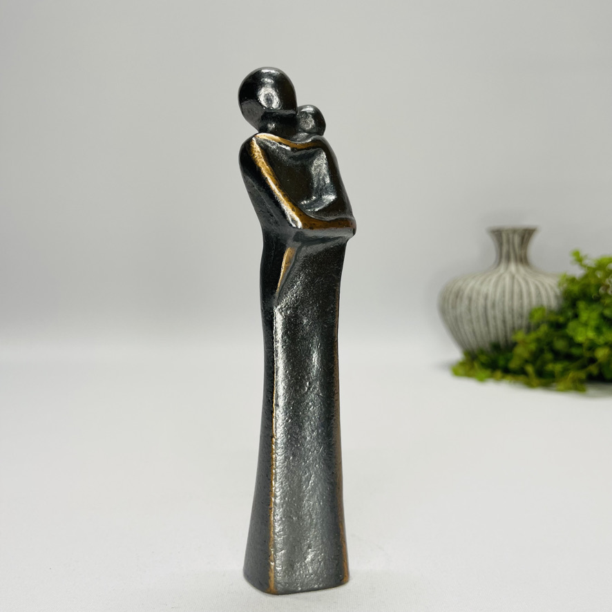 Se Moderkærlighed - skulptur i ægte bronze hos SkulpturFigur.dk