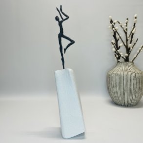 Livets dans - bronzeskulptur p sten