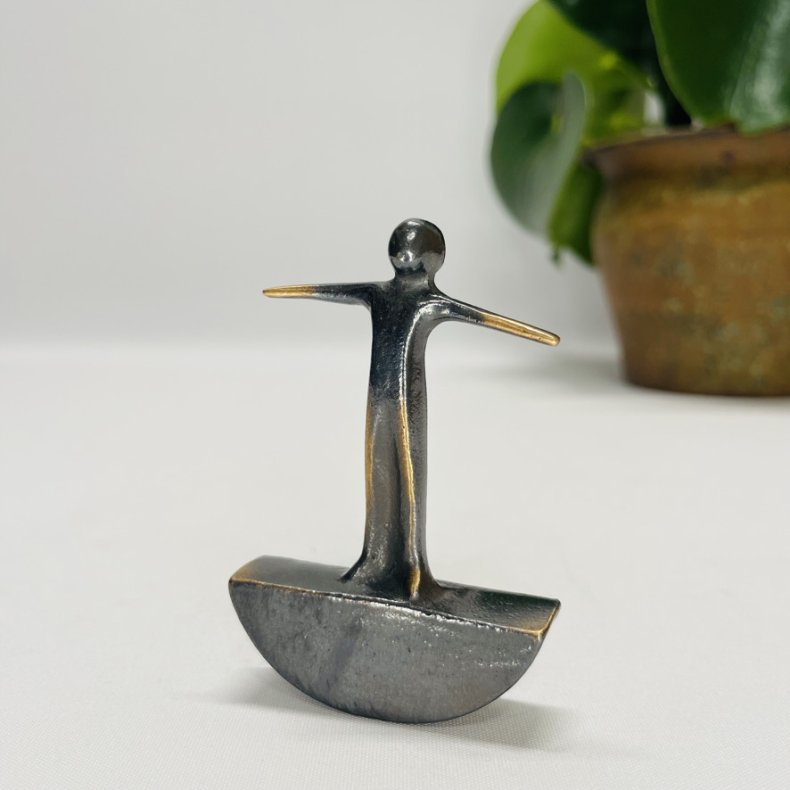 Balance - skulptur i gte bronze